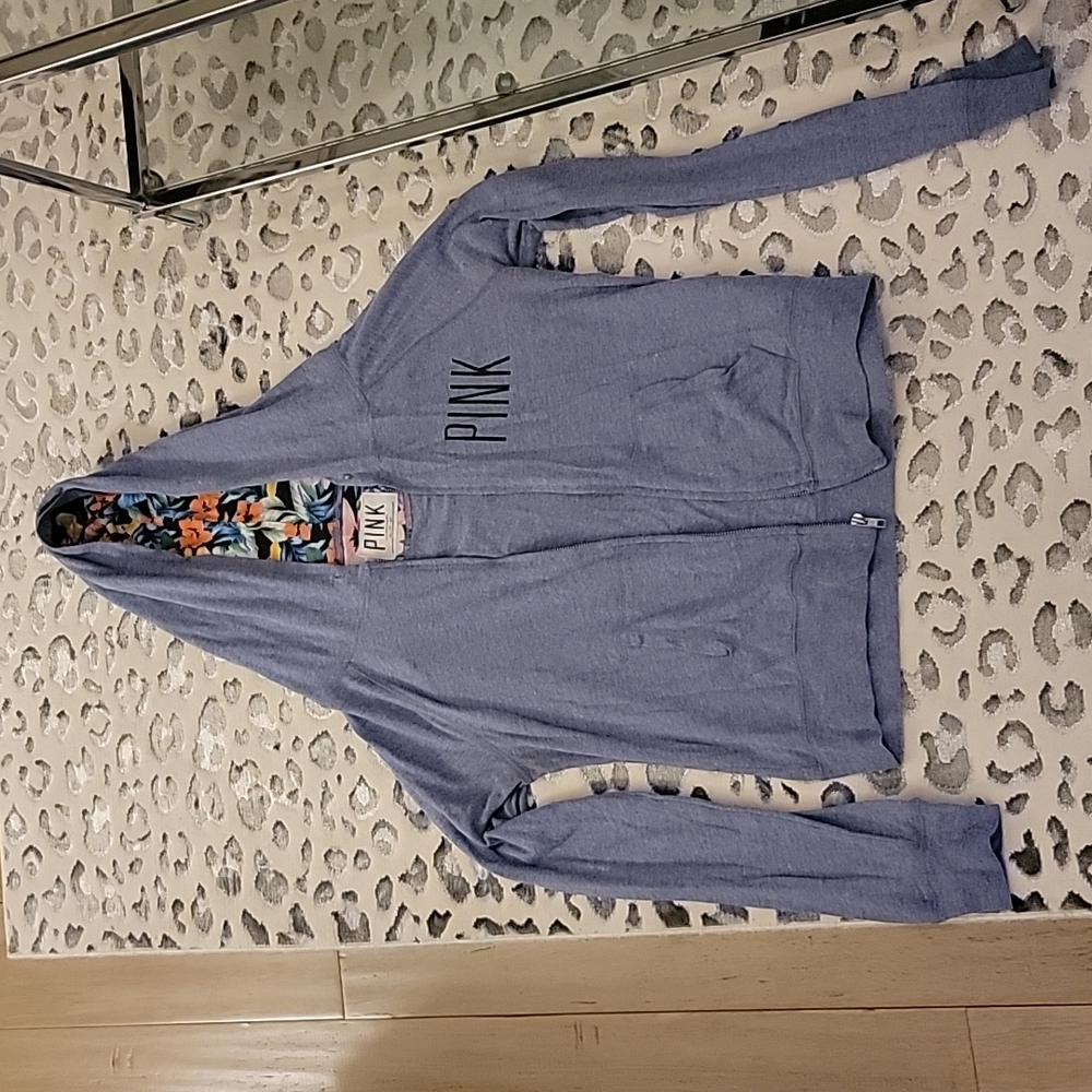 ☀️ Victoria secret hooded zip up. XS